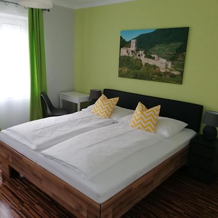Gaestehaus Ruinenblick Bed & Breakfast Spitz an der Donau Exterior photo